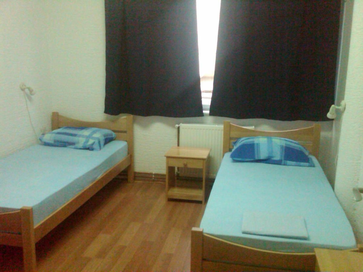 Hostel Av Palanka Zewnętrze zdjęcie
